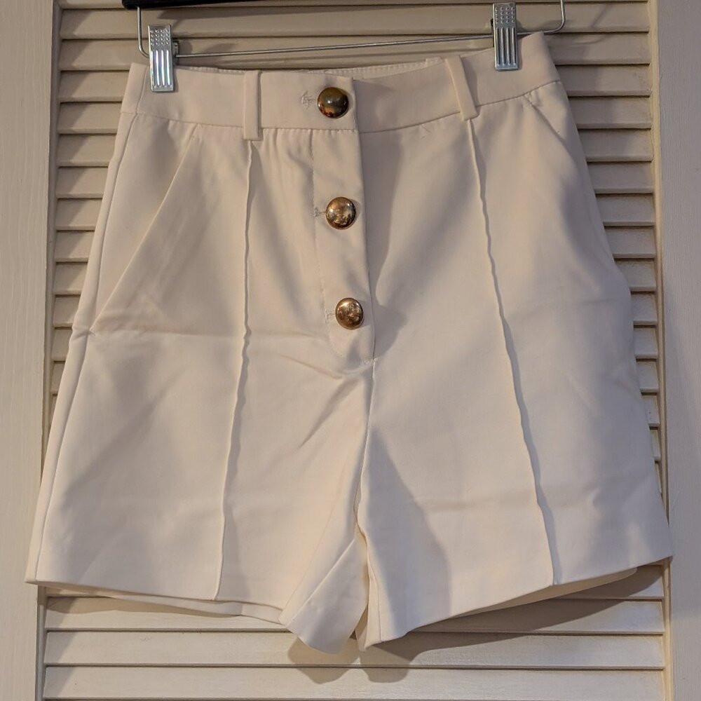 Zara High Waisted White Retro Style Short w/ Gold Buttons | Size XS